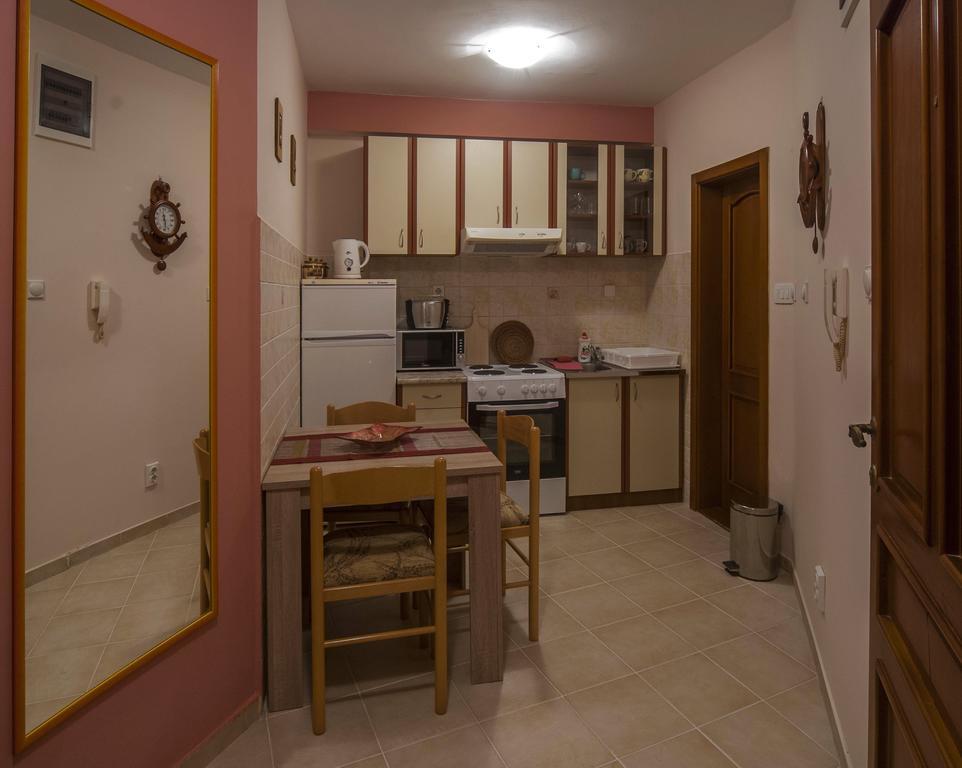 Apartment Ogi Kotor Habitación foto